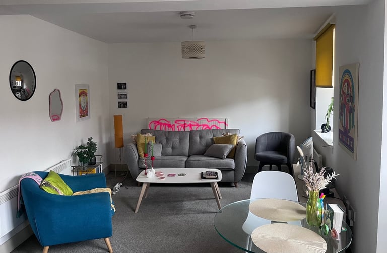 Room available in Leith 