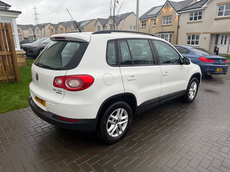 Volkswagen, TIGUAN, Estate, 2011, Manual, 1968 (cc), 5 doors