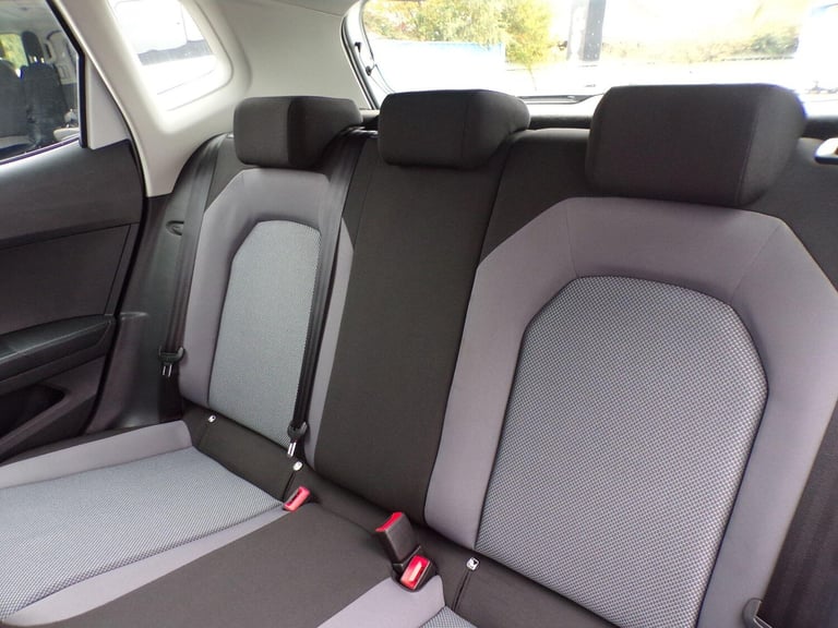 2018 SEAT Arona 1.6 TDI SE Technology SUV 5dr Diesel Manual Euro 6 (s/s) (95 ps) HATCHBACK Diesel...