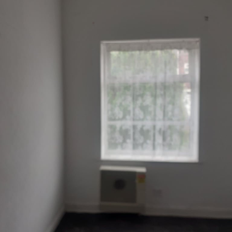 Single room to let cheap