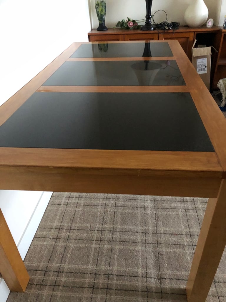 Dining room table 