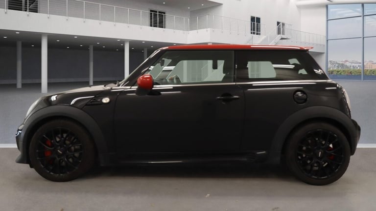 2013 MINI Hatch 2013 63-Reg Mini Cooper S ''John Cooper Works'' Chilli Pack,XENONS,211bhp HATCHBA...