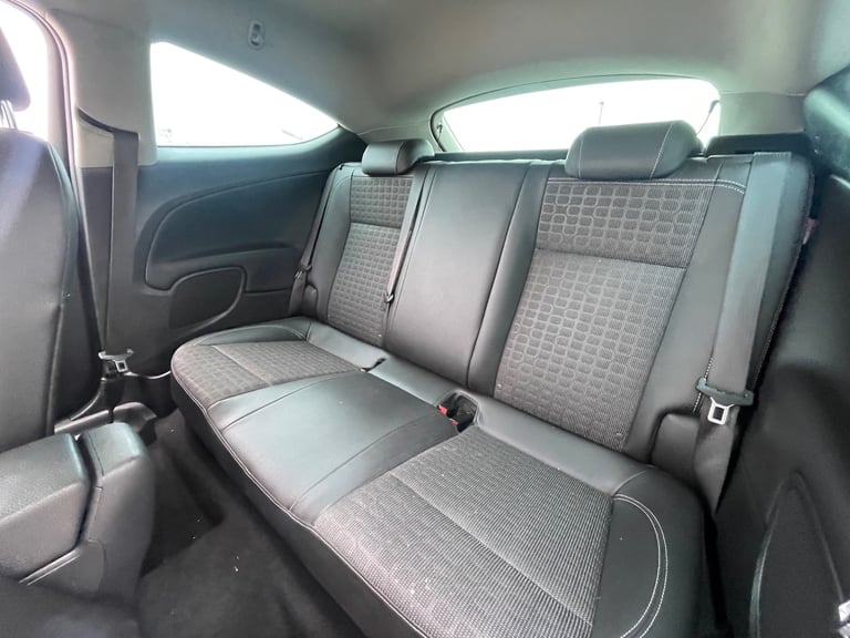 ** 2012 VAUXHALL ASTRA GTC 2.0 CDTi Sri + 11 SERVICES + HPI CLEAR ** 