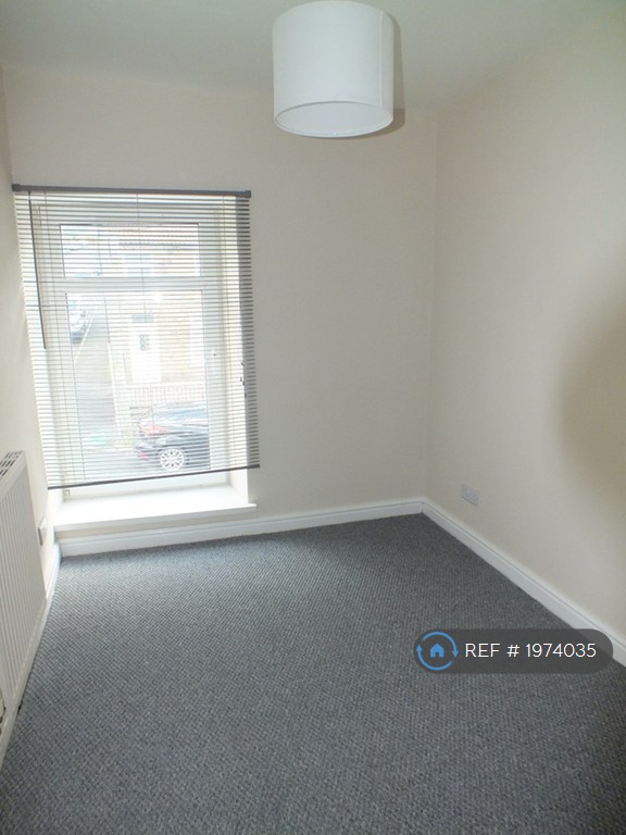 3 bedroom house in Dumfries Street, Treherbert, Treorchy, CF42 (3 bed) (#1974035)