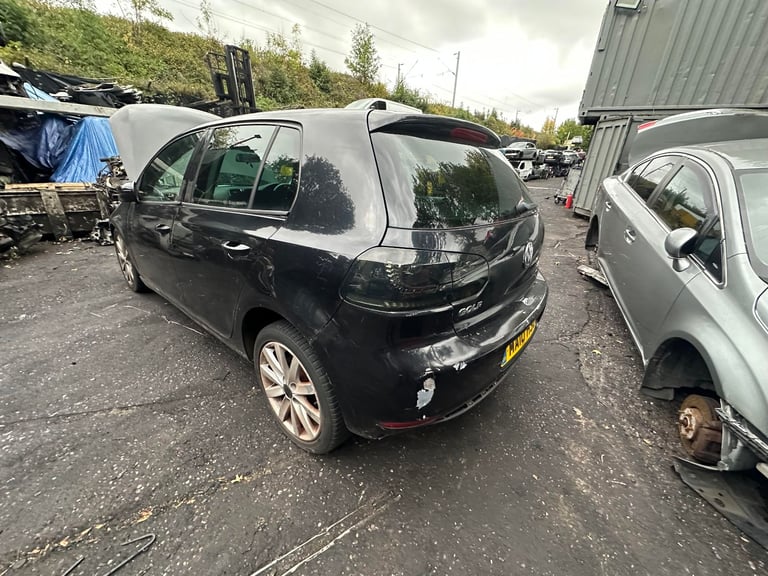 VW GOLF 2010 2.0 DIESEL BREAKING 