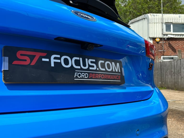 2021 Ford Focus 2.3T EcoBoost ST EDITION. 1 OWNER  ONLY 7 000 MILES  FULL FORD