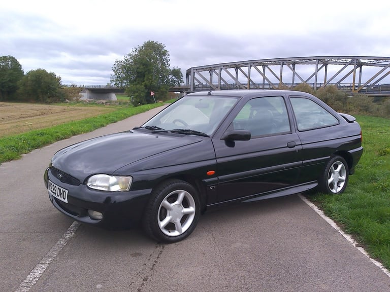 image for 1997 Ford Escort 1.8 GTi 3dr HATCHBACK Petrol Manual