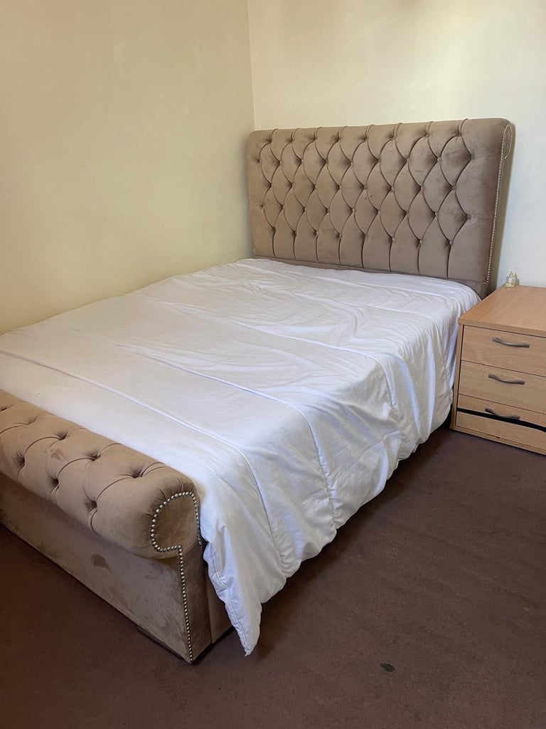 double room for rent