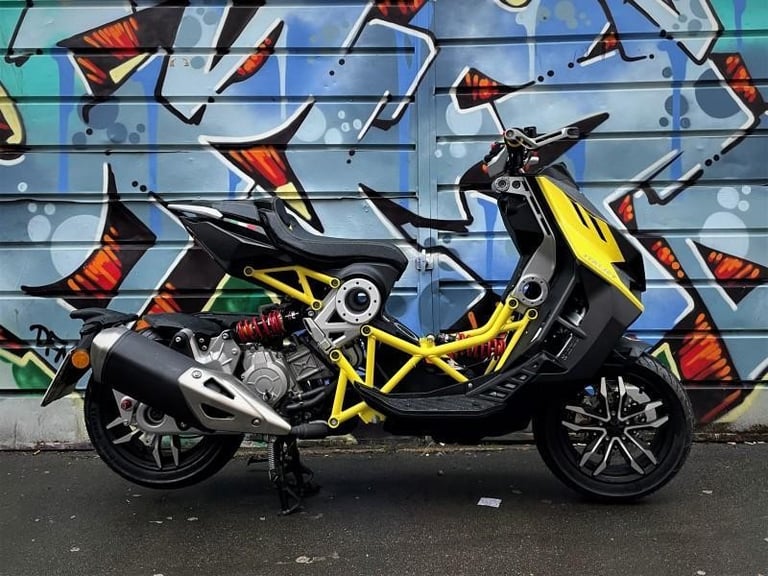 ItalJet Dragster 125cc Naked Sports Automatic Scooter Was £4999 Now £3499
