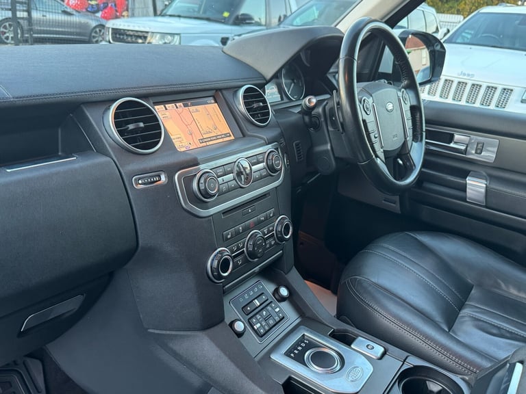 2016 Land Rover Discovery 3.0 SD V6 Graphite SUV 5dr Diesel Auto 4WD Euro 6 (s/s) (256 bhp) ESTAT...