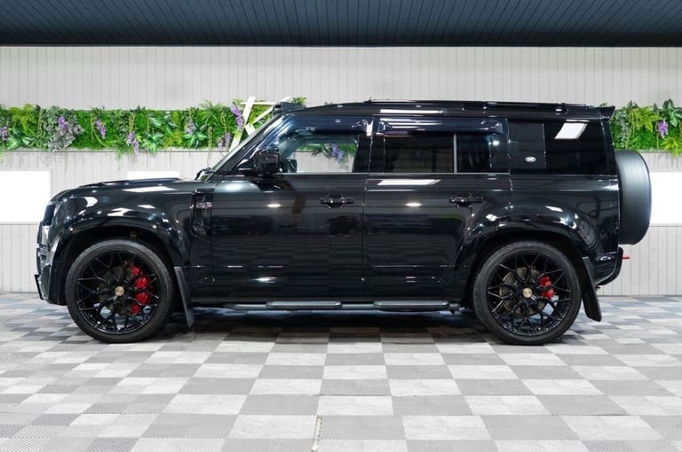 2023 Land Rover Defender 3.0 D300 MHEV X-Dynamic HSE SUV 5dr Diesel Auto 4WD Euro 6 (s/s) (300 ps...