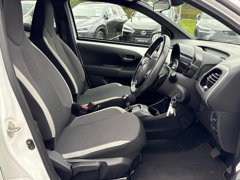 2021 Toyota AYGO 1.0 VVT-i X-Trend TSS 5dr x-shift Hatchback Petrol Automatic