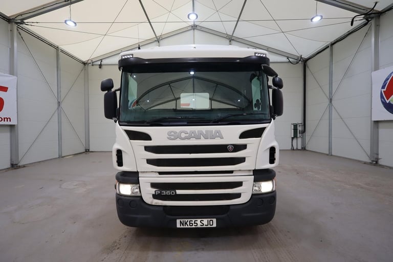 2015 (65 PLATE) Scania P360 4x2 Euro 6 Tractor Units