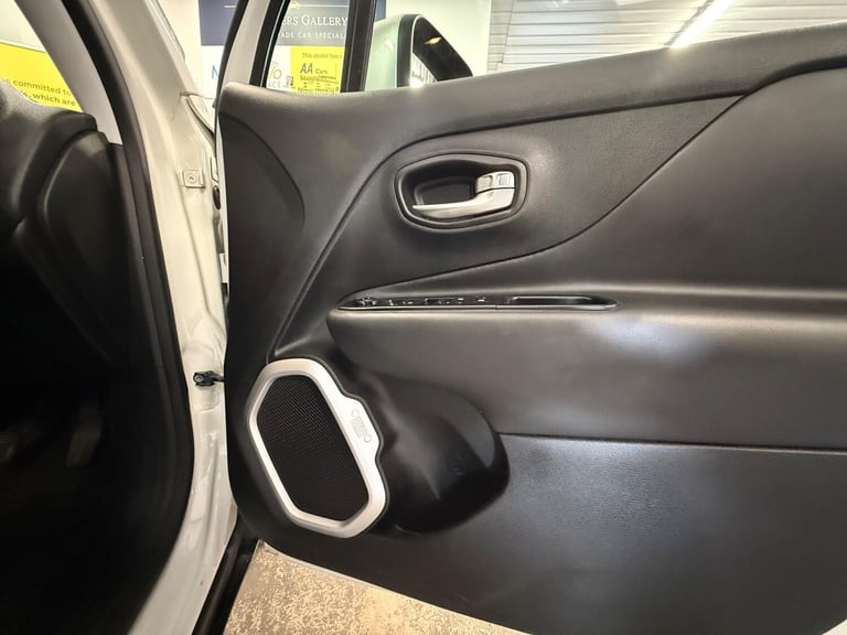 2015 Jeep Renegade 1.4T MultiAirII Limited Euro 6 (s/s) 5dr ESTATE Petrol Manual