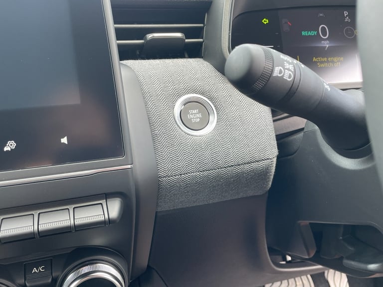 2025 Renault Clio 1.6 E-TECH full hybrid 145 Techno 5dr Auto Hatchback Hybrid Automatic