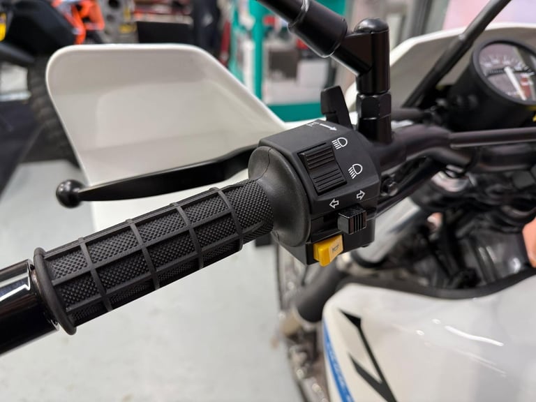 Suzuki DR650 Dual Sport 2025