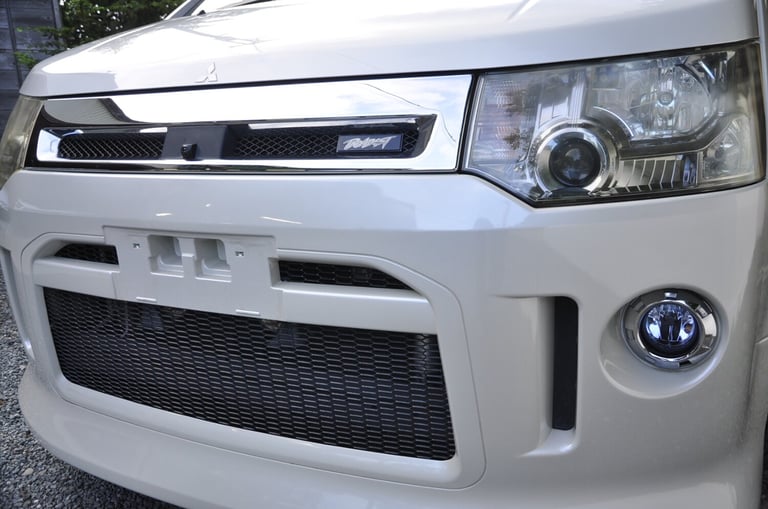 2010 Mitsubishi Delica D5 4WD ROADEST MPV Petrol Automatic