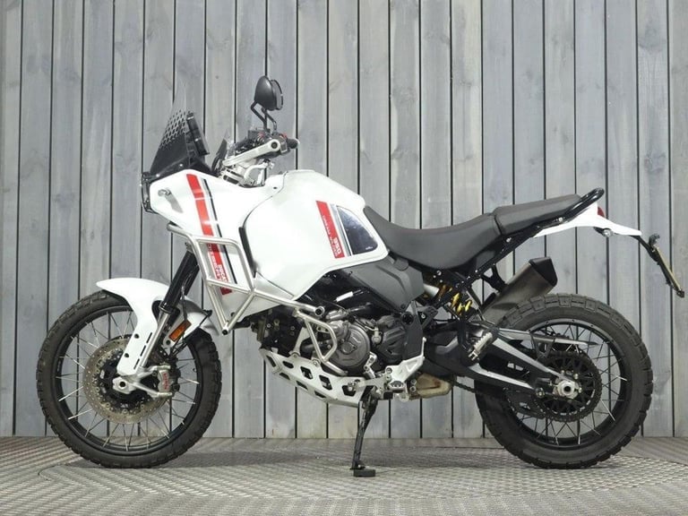 2022 72 DUCATI DESERTX