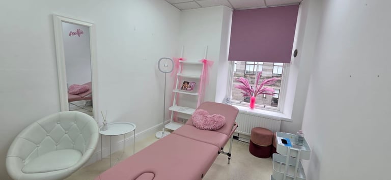 Beauty Room / Tattoo Studio to Rent in Glasgow City Centre