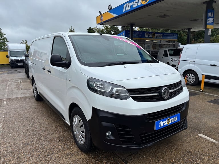 image for  VAUXHALL VIVARO 2900 1.5d 100PS Dynamic H1 L2 Van