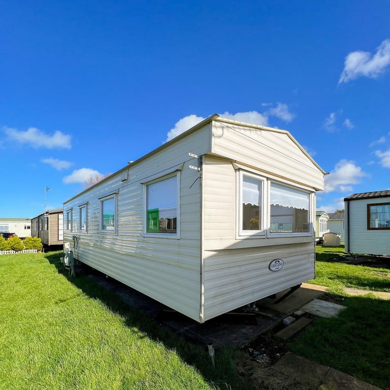 Holiday Home By The Beach - CALL MORGAN 