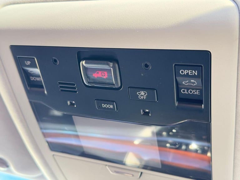 2024 Lexus LX LX570 5.7 V8 Automatic 4X4 8 seats 5dr Petrol Automatic