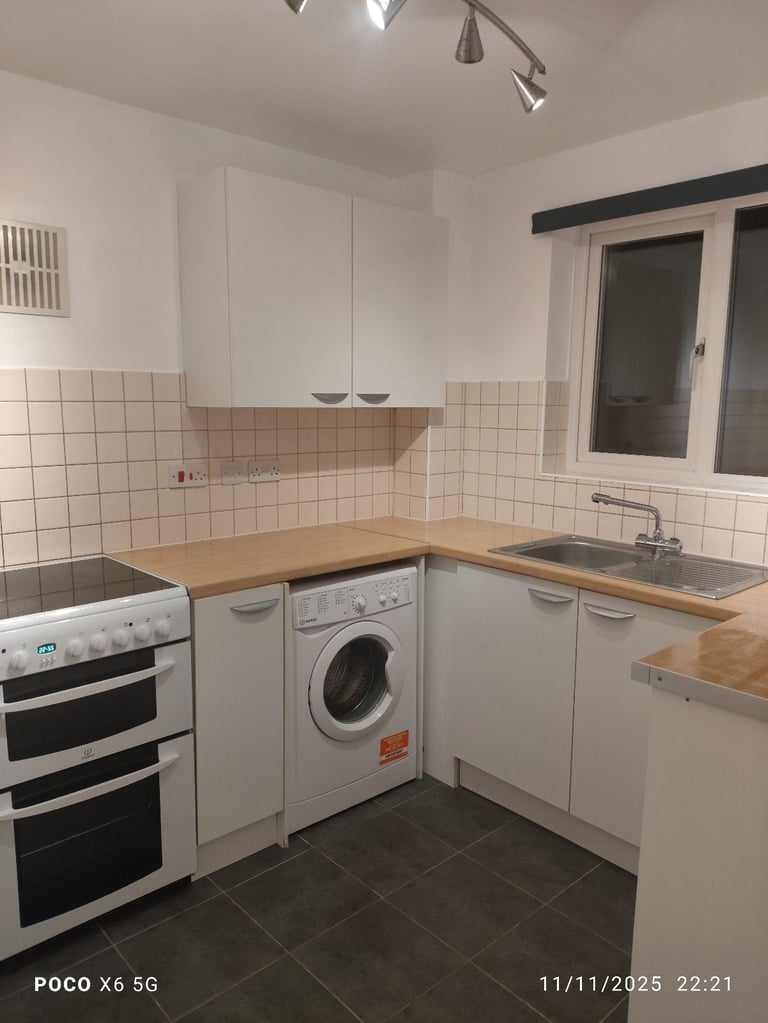 3 bedroom semi-detached house for rent (available now) Internal photos