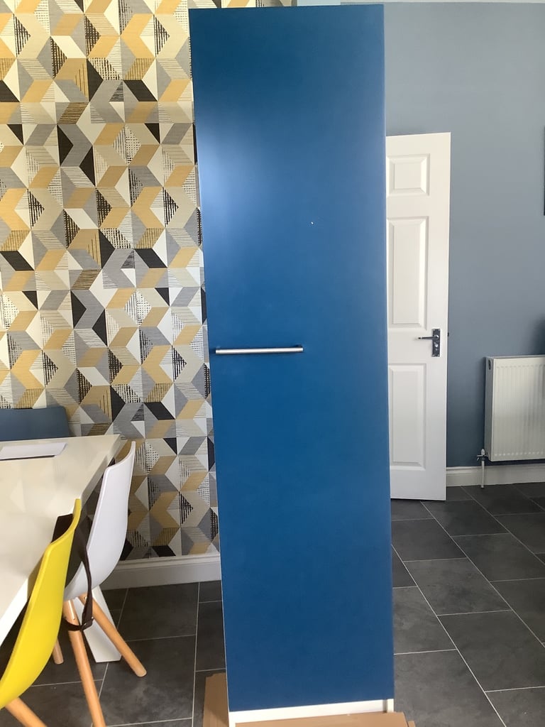 Single wardrobe with shelves and drawers