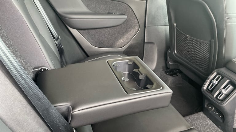 2024 Volvo XC40 2.0 B3P Ultra Dark 5dr Auto ESTATE PETROL Automatic