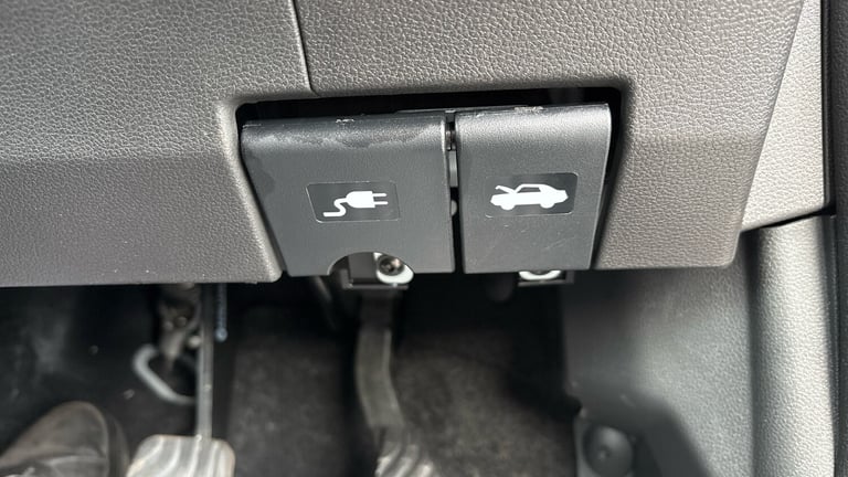 2025 Dacia Spring 27kWh Expression 65 48kW 5dr Auto Electric Hatchback Hatchback Electric Automatic