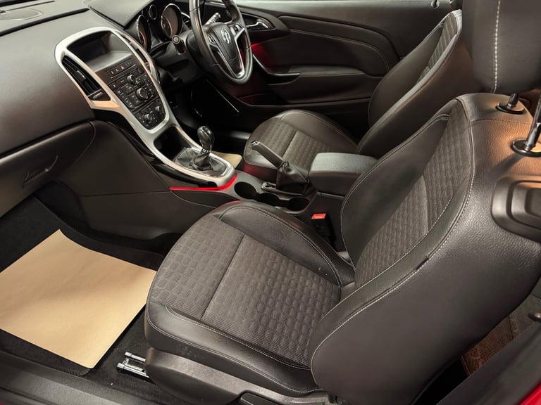 2015 Vauxhall Astra GTC 1.6 CDTi 16V ecoFLEX 136 SRi 3dr HATCHBACK Diesel Manual