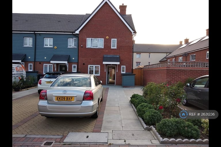 image for 3 bedroom house in Twist Way, Slough, SL2 (3 bed) (#2631236)
