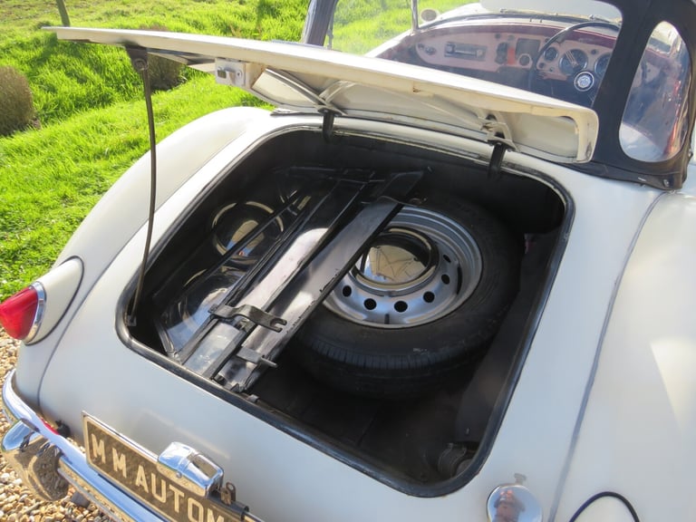 1959 MG MGA ROADSTER Convertible Petrol Manual