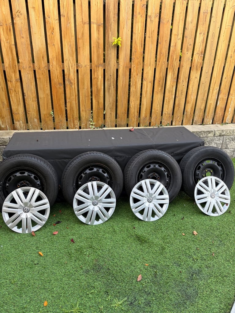 Set of VW polo 14” steel wheels and trims