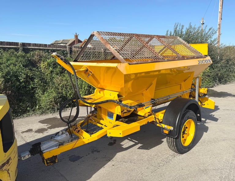 2011 ECON GRITTING TRAILER 3.2TON GVW SALT SPREADER BRADLEY TOW EYE 2TON PAYLOAD
