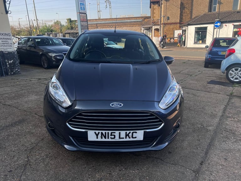 2015 Ford Fiesta 1.0T EcoBoost Zetec Euro 5 (s/s) 5dr HATCHBACK Petrol Manual