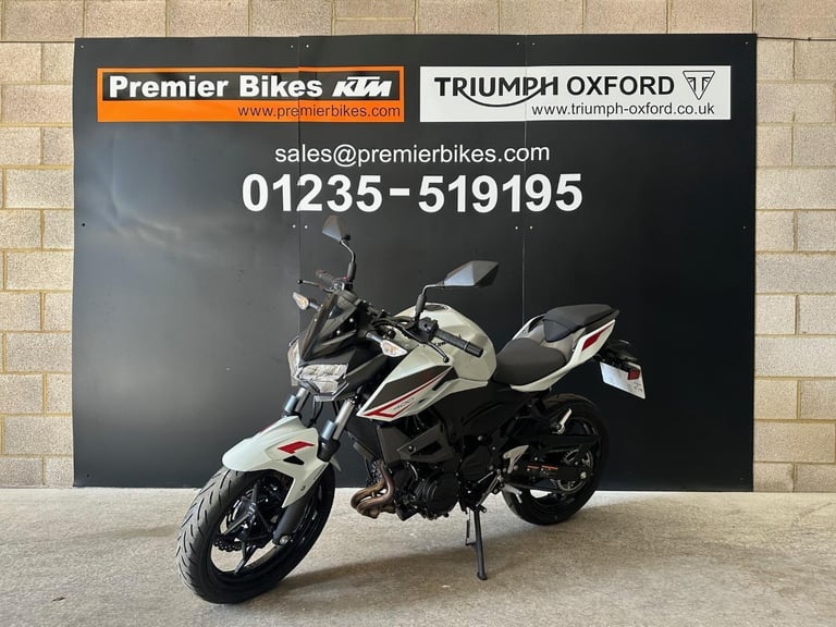 STUNNING ONE OWNER 2024/24 KAWASAKI Z400 MOTORCYCLE 