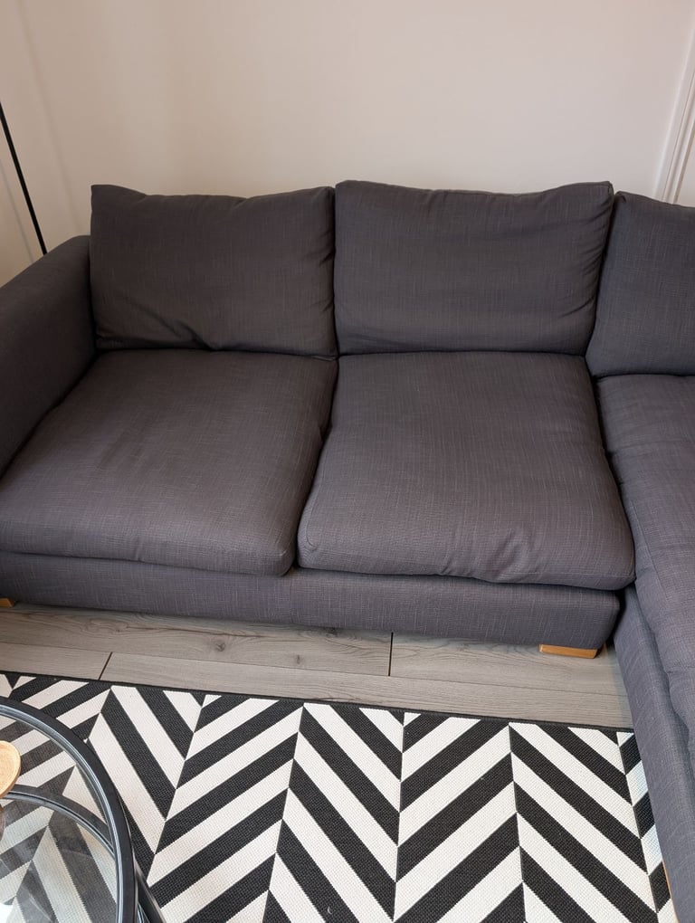 Sofa Grey chaise 3-4 seater £375 ono
