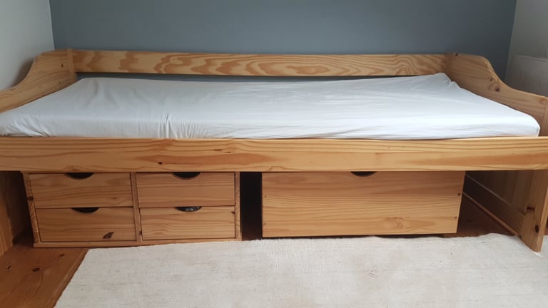 Single bed with storage drawers