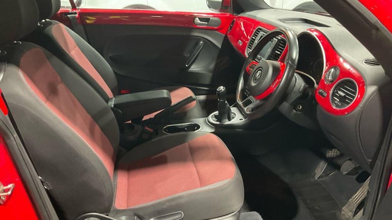 2015 Volkswagen Beetle 2.0 TDI 110 BlueMotion Tech Design 2dr CONVERTIBLE DIESEL Manual