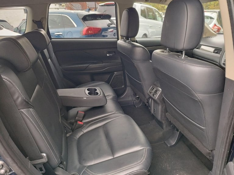 2020 Mitsubishi Outlander 2.0 MIVEC Exceed SUV 5dr Petrol CVT 4WD Euro 6 (s/s) (150 ps) ESTATE Pe...