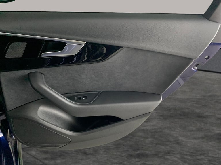 2023 Audi A4 Avant 2.0 TFSI 40 Black Edition Estate 5dr Petrol S Tronic Euro 6 (s/s) (204 ps)  Es...