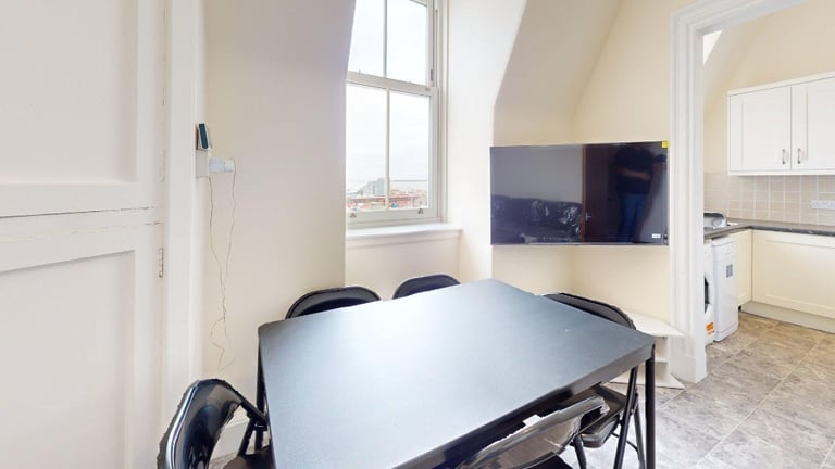 5 bedroom flat in Broad Street, Fraserburgh, Aberdeenshire, AB43 9AU