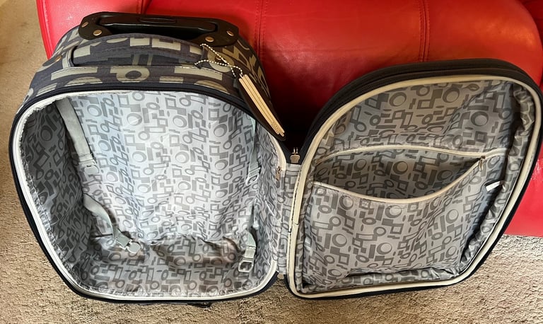 Blue Geometric Patterned Expanding Pull Along Suitcase VGC