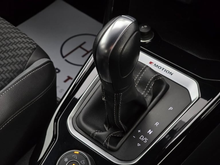 2019 Volkswagen T-Roc 2.0 TSI R SUV 5dr Petrol DSG 4Motion Euro 6 (s/s) (300 ps) HATCHBACK Petrol...