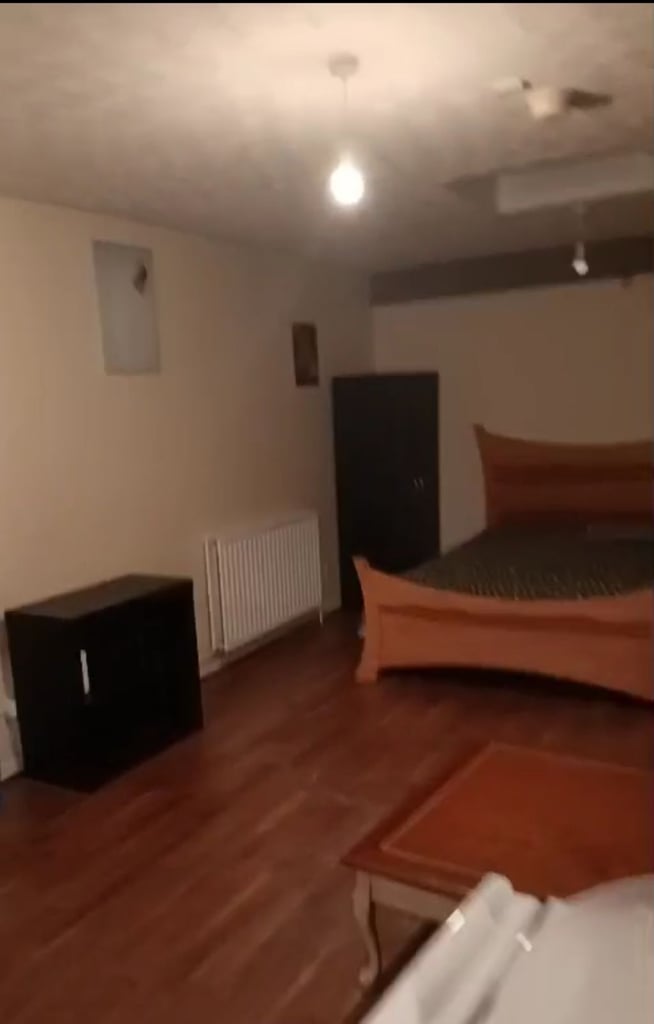 Bedsit flat to rent