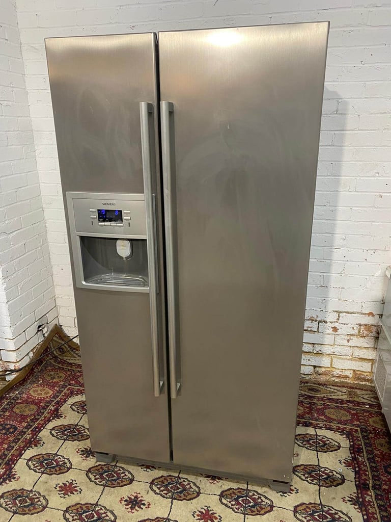 image for Beautiful Siemens Stainless Steel Double Door 90CM Wide Frost Free Plumb In 