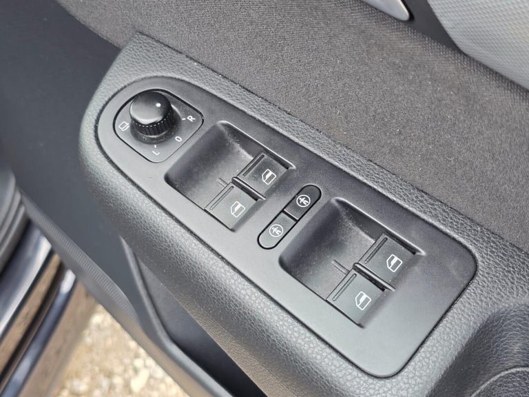 2014 Volkswagen Sharan 1.4 TSI BlueMotion Tech SE DSG Euro 5 (s/s) 5dr MPV Petrol Automatic