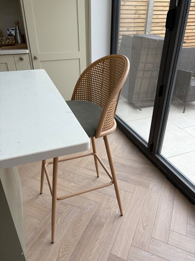BRAND NEW BAR STOOL X2 from dusk 
