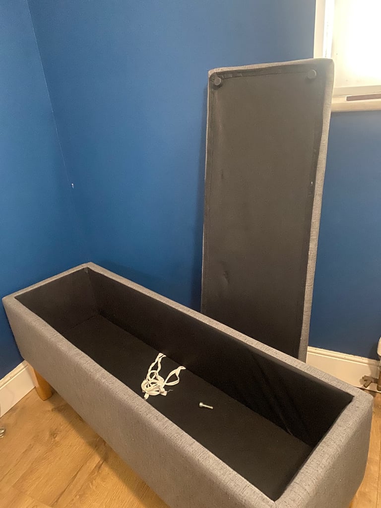 2 x Grey Storage Benches with Wooden Legs – Removable Lid